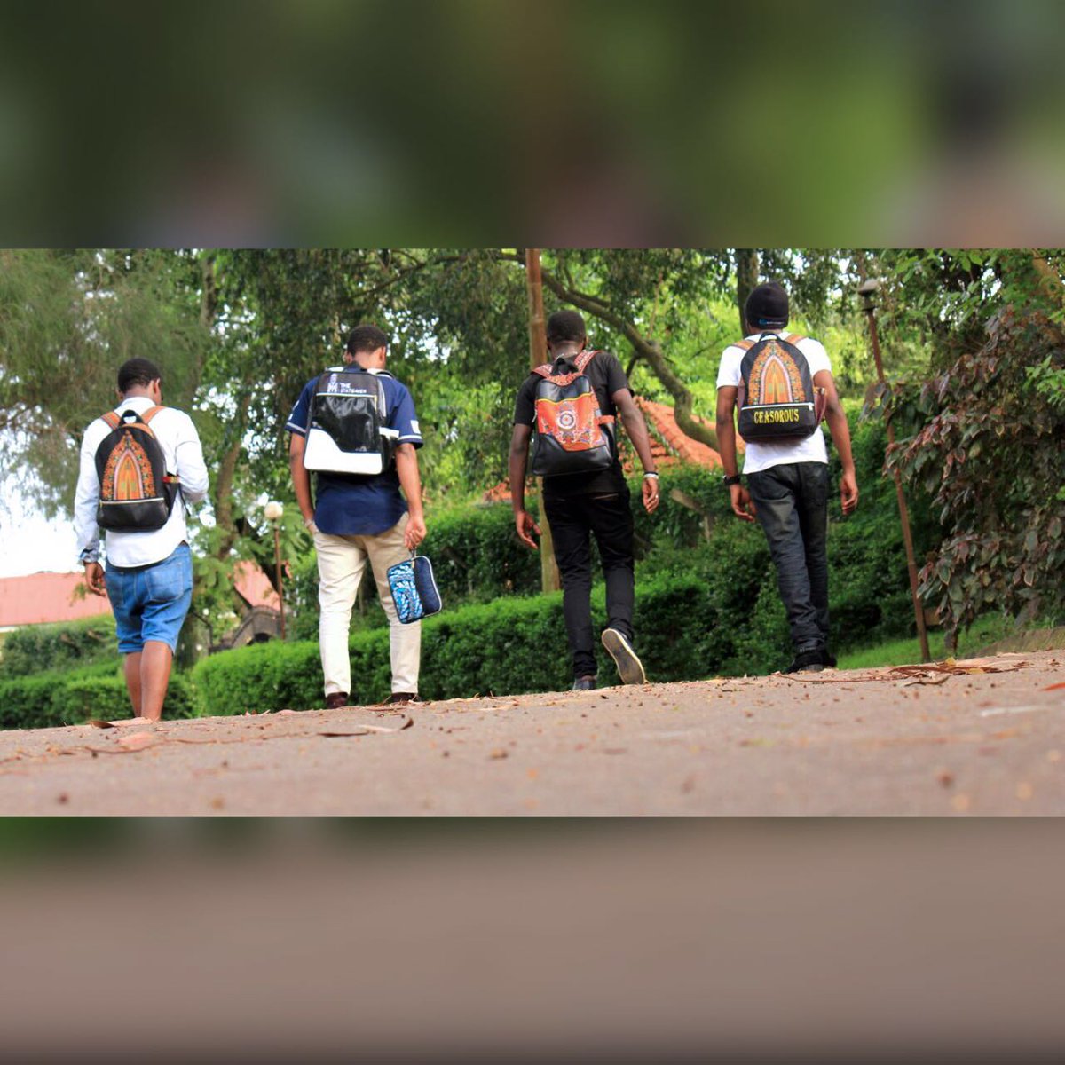 humtushabe's tweet photo. First ever Photoshoot, doing this for my brother #AfroPack @afro_pack https://t.co/jbgcyycA11