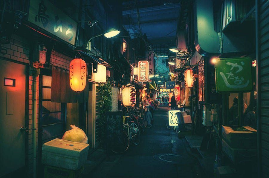 fubiz's tweet photo. Night Photography in Tokyo’s Back Alleys https://t.co/nRJ0frzTy3 https://t.co/XcI2rNpiz0