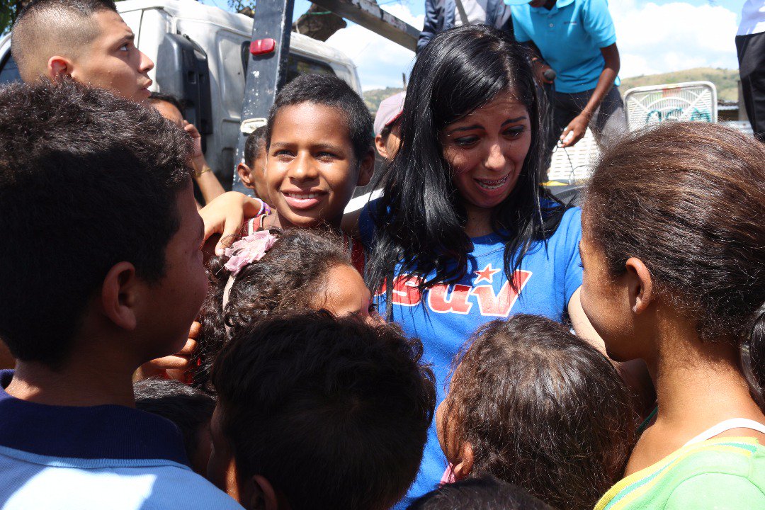 Enamorada Completamente de este semillero patrio, tenemos que impulsar el deporte como hábito en los más pequeños sembremos valores y cosecharemos los hombres y mujeres del mañana.