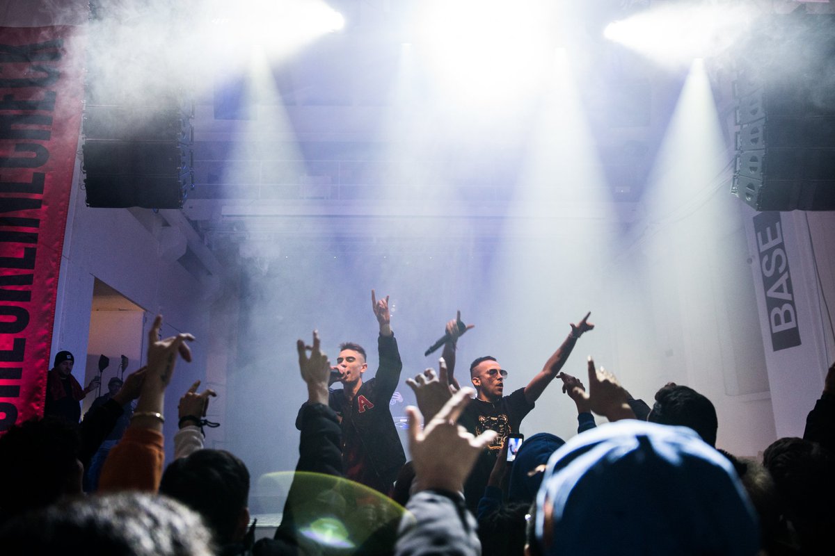 linecheck_it's tweet photo. Linecheck DAY #5 @VegasJonesPage & #Cromo scaldano lo Stage A x @TIDAL. Il closing party è iniziato! 💣#linecheck17 #shapeyourfuture #milanomusicweek https://t.co/PQGlwOJl3X