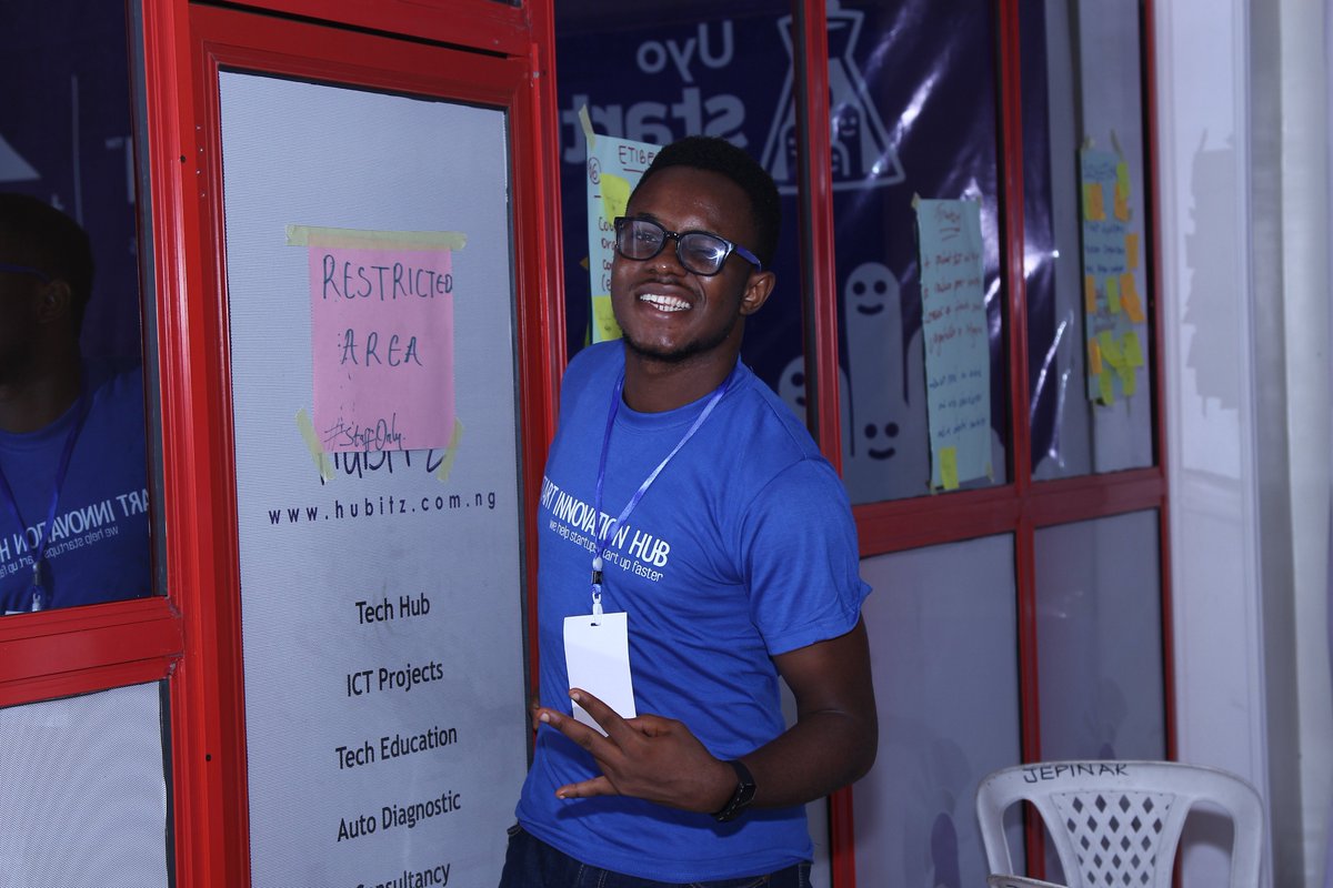 SwUyoNg's tweet photo. When you sight Madam T  🍠🍠🍠🍠 @nextdeegit @thompson_nsikak @ChristianEkene4 @emeka_nwakaudu  #SwUyo #tgsw2017  
Photo  Credit: Caleb Johnson https://t.co/Sa2OXsTaTg