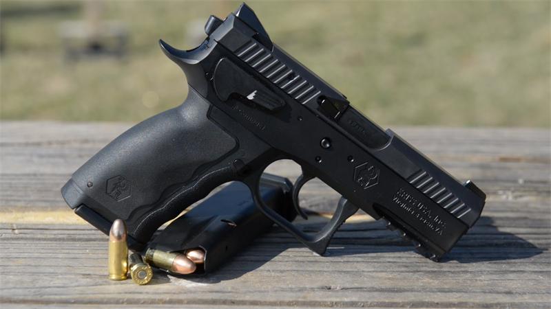 Gp k100. 6. призрачный револьвер. Cz 75 sp-01 shadow 2. Sig sauer p320 nitron compact.
