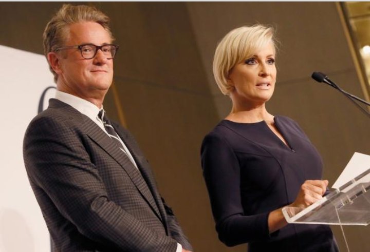 SusanCoolidge1's tweet photo. #Morning Joe caught airing #pretaped show the day after Thanksgiving.see how these 2 #LIE.. https://t.co/FB3Vx5Sbvt