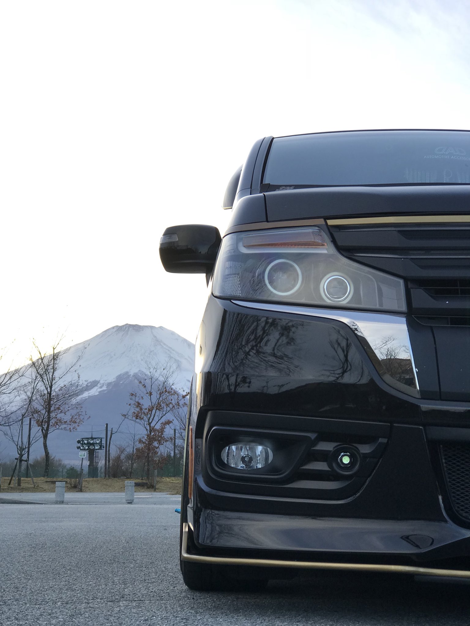 Sᗩᵉkiichꭵ 富士山 愛車 黒金style 車 Car 車好き 改造車 カスタムカー ドレスアップカー イカリング ツライチ Lowlife Honda 326power 車好きな人と繋がりたい 車のある風景 車映え 撮影スポット Sᗩᵉkiichꭵ 富士山 愛車 黒金style 車 Car 車好き 改造車 カスタムカー ドレスアップカー イカリング ツライチ Lowlife Honda 326power 車好きな人と繋がりたい 車のある風景 車映え 撮影スポット