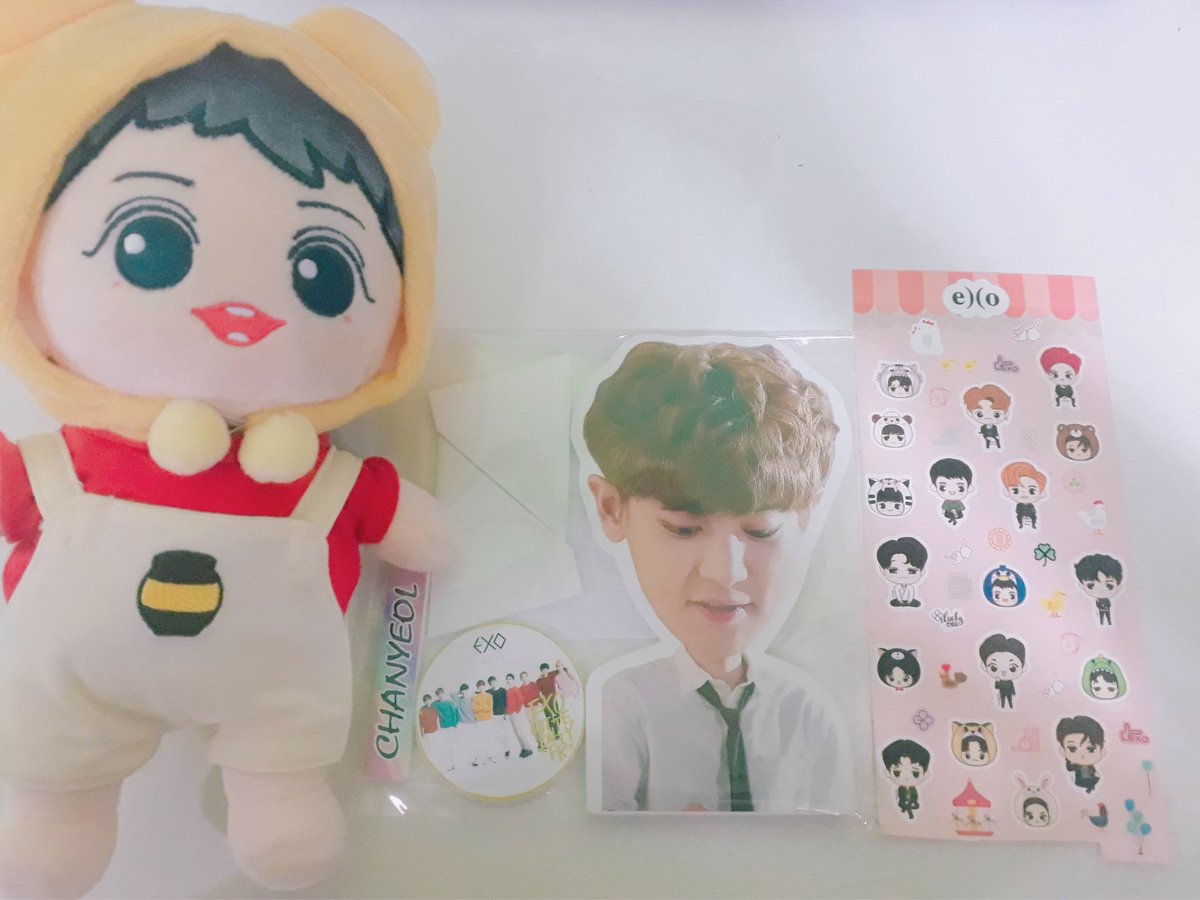 kpopting_shop's tweet photo. แจก!! เนื่องจากวันเกิดชานยอล แจกสตก.+แสตนดี้ชาน และอาจจะแถมอย่างอื่นไปด้วย รอลุ้นเอา555 ฟอล+รี นะ ประกาศ 28 พ.ย. (21.00 น.) #HappyChanyeolDay #HappyChanyeolDay2017 #HappyCYDay171127 #Chanyeol  #TheElyXiOnInSeoulDay3 https://t.co/RE7vlUEk0R