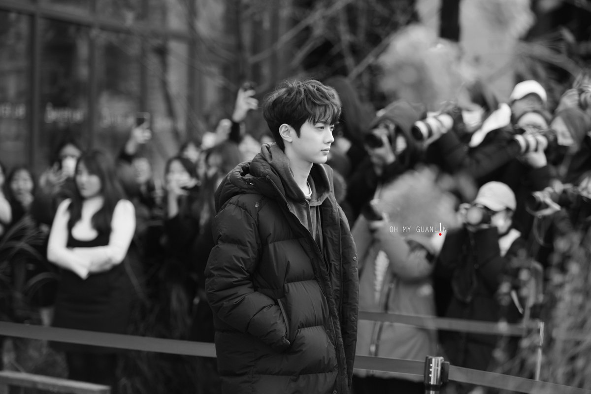OMGuanlin0923's tweet photo. 171126 🐰
 
➖
아이더 팬사인회 
➖

  #워너원 #라이관린 #WannaOne #LaiKuanlin #赖冠霖 https://t.co/U3WCf79alS