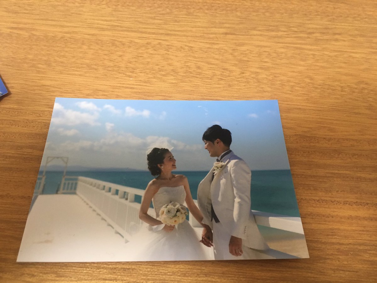 Tomohiko A Twitter 先週は久しぶりの沖縄 兄の結婚式と結婚披露宴 お姉さんのウエディング姿が 尋常じゃなく綺麗やった 感動 会場のセッティングも Bgmも美女と野獣 素晴らしかった 290人も披露宴来てくれて 幸せな家庭を築いて欲しいです 佑太おめでとう Tomohiko A Twitter 先週は久しぶりの沖縄 兄の結婚式と結婚披露宴 お姉さんのウエディング姿が 尋常じゃなく綺麗やった 感動 会場のセッティングも Bgmも美女と野獣 素晴らしかった 290人も披露宴来てくれて 幸せな家庭を築いて欲しいです 佑太おめでとう