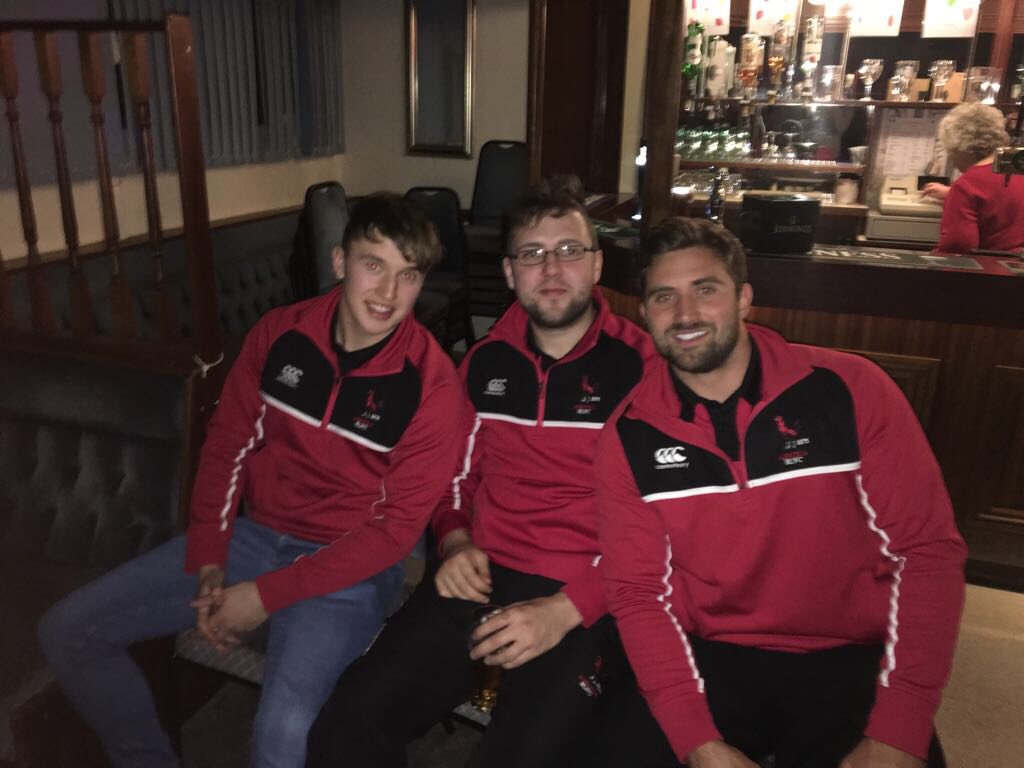 TheBlackReds's tweet photo. The excitement waiting to see if Barneyβs fall makes the match Video π #WhoFellOver https://t.co/WHss3piVOw