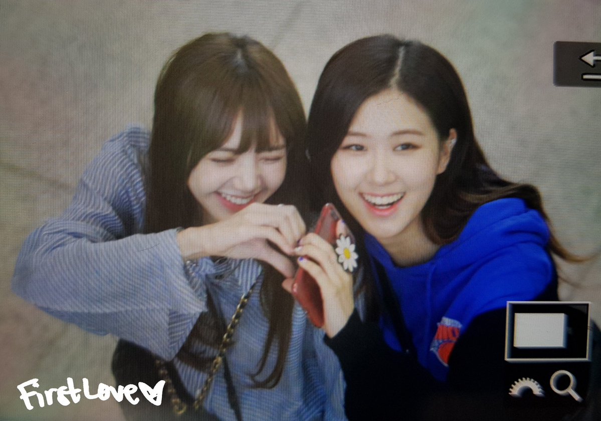 "Jensoo and Chaelisa back at it again." 

(Side note: If Lisa takes us to one more Thai restaurant, my stomach's gonna' explode.)