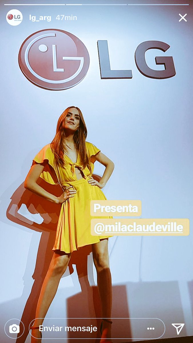 jmcosen's tweet photo. Terrible outfit de @miclaudeville para ponerle frescura y color al lanzamiento de #LgMultiV5 #lg https://t.co/GFBT8Pg2j7