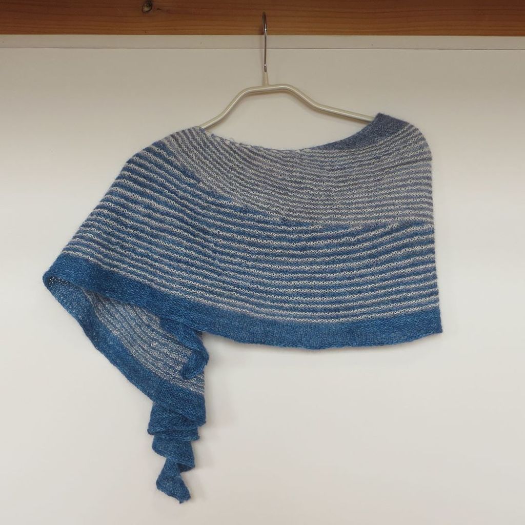eda00's tweet photo. Color Affection
巻くと、端がクルクルするよ。
#silkpaca
#coloraffection #knitting #amimono https://t.co/CZ5uZoerGF