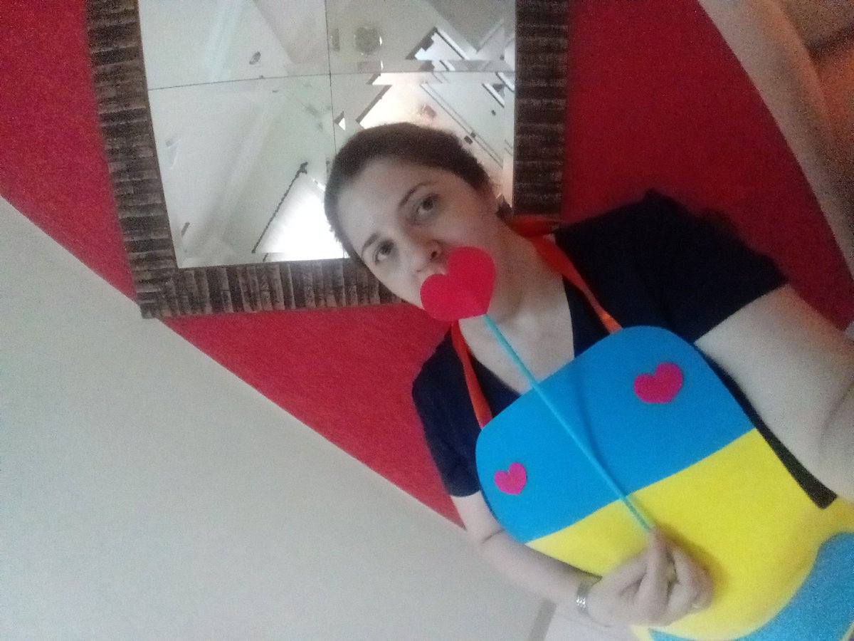 Titinarradora's tweet photo. Beijinhos de coração pra você! https://t.co/XHlHAgmcvt