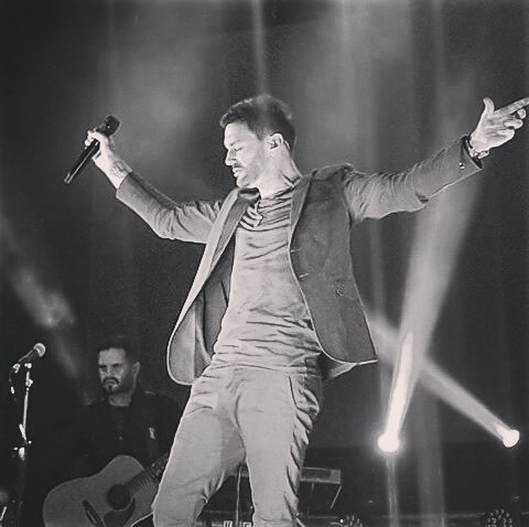 PaauliCorrea's tweet photo. G R A C I A S por el increíble show de anoche. Seguís siendo mi cable a Tierra. Gracias a vos y a tus canciones por "soplarme la braza" para ayudarme a encontrar la paz qué a veces necesito. @AxelOficial #Axel25N #AxelEnElHipodromo #AxelEnHDP 💣💓 https://t.co/KCgLBmJt1g