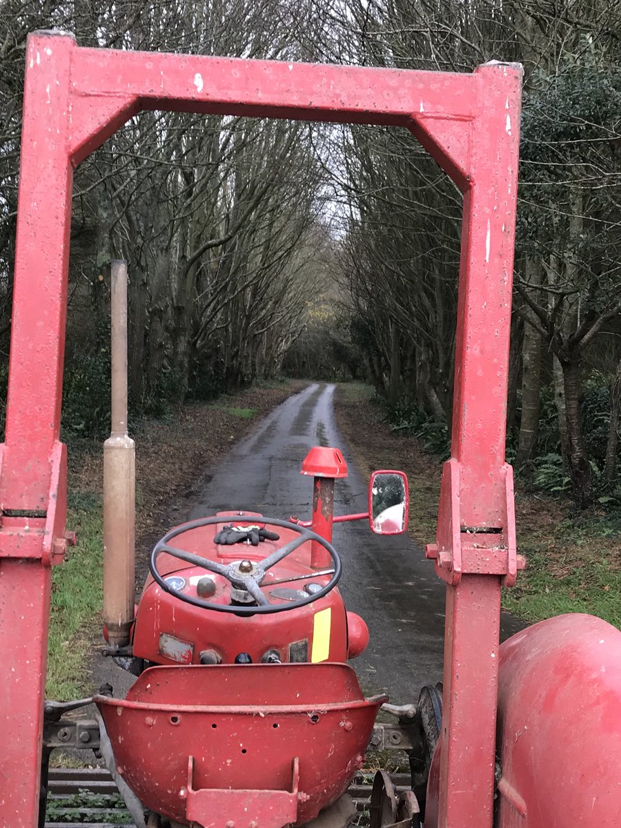 Kernow_Life's tweet photo. #littleRedTractor #time #sterth #cornwall #kernow Slightly damp day around the edges but still a nice afternoon!๐๐๐๐๐ https://t.co/g3z9DOHTlf