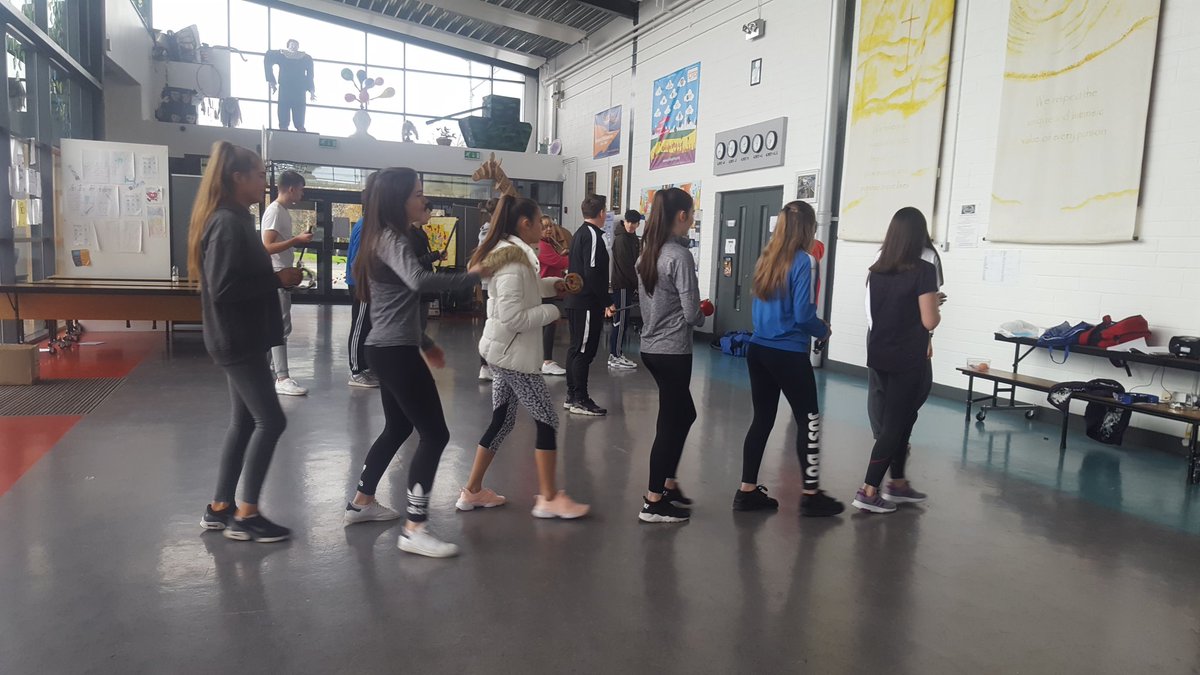 allshookup2018's tweet photo. Rehersals even on the weekend, for our Musical. Always working hard! #allshookup2018 🎶🎤 @Colaistebride @colchilliain @moylepark https://t.co/Q4AjsA1ZCG