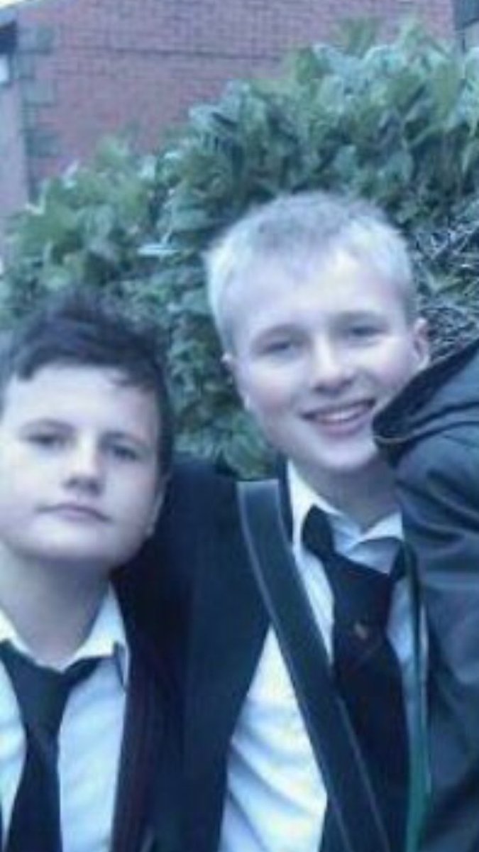 DomSillett's tweet photo. @RossGriffiths3 Happy birthday brother hope you have a sick day love you ❤️ https://t.co/BlQ1NbbwKG