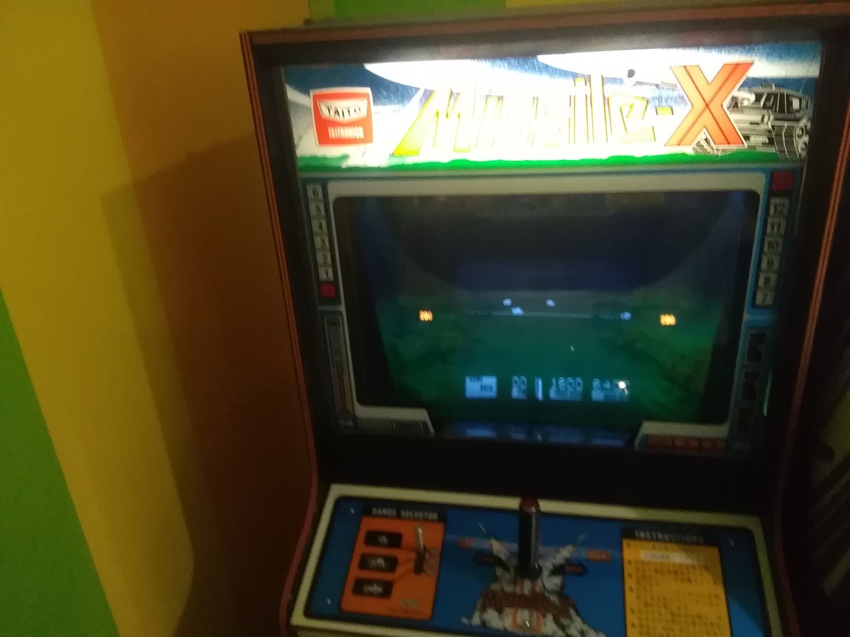 Qtq ゲームはorca派です V Twitter タイトーレトロゲーム展 お次はミサイルx ナムコのサブマリン エレメカだけど のように奥行きを持たせた画面構成だけど ミサイルが発射後誘導できるのが特徴的 でも放物線を描くので当てにくいー Qtq ゲームはorca派です V Twitter タイトーレトロゲーム展 お次はミサイルx ナムコのサブマリン エレメカだけど のように奥行きを持たせた画面構成だけど ミサイルが発射後誘導できるのが特徴的 でも放物線を描くので当てにくいー