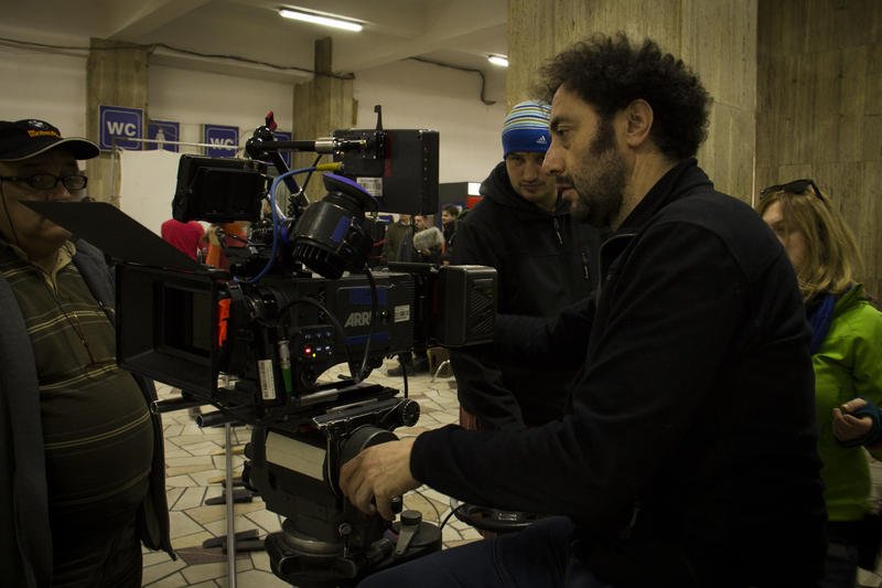 rsanchezcosta's tweet photo. Increíble entrevista que mantuvimos el cineasta Jesús del Cerro y yo, en RUMANO, sobre su nuevo flme #Hawaii ! Sólo puedo decir que salió muy NATURAL! #cine #cinema #ECBucharest2017 #Rumania #comunism https://t.co/4LzA2M9L34 https://t.co/tDISiX4K9H