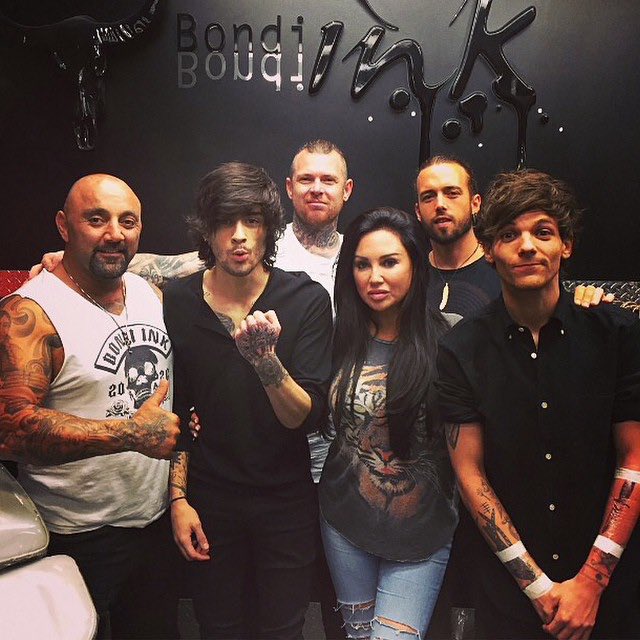ZaynJMNews's tweet photo. #Update | Three years since Zayn got his mandala tattoo in Australia! https://t.co/BIcRfIft1w
