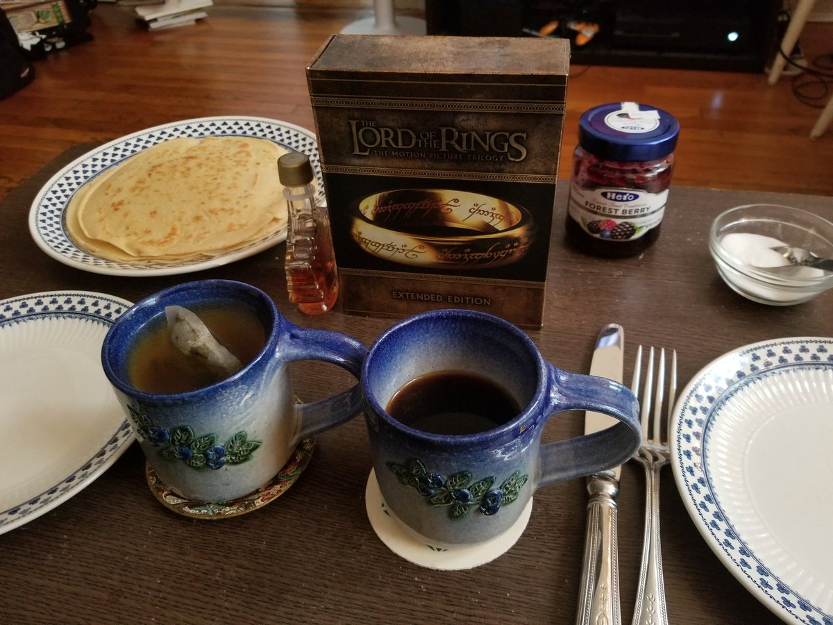 DarthInternous's tweet image. We begin at the beginning, concerning Hobbits. With Icelandic Pancakes #FirstBreakfast #LOTR