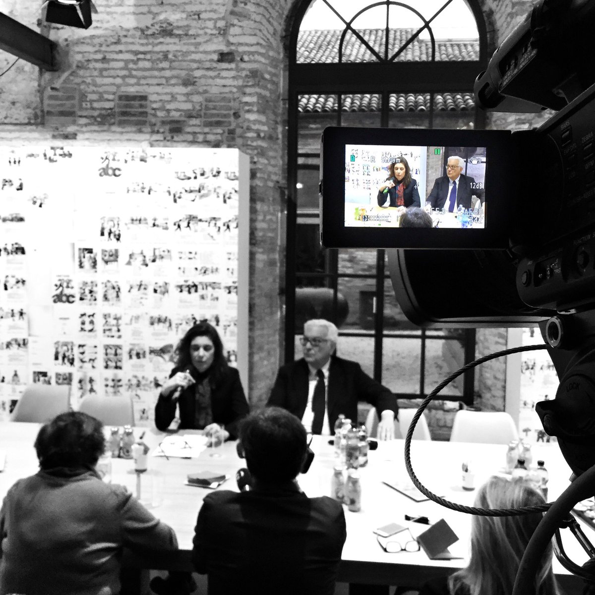 BoscaroJr's tweet photo. 615.000 visitatori, 86 paesi, +23% sulla passata edizione i numeri del successo #Pressconference @la_Biennale https://t.co/LPUTV7qEL6