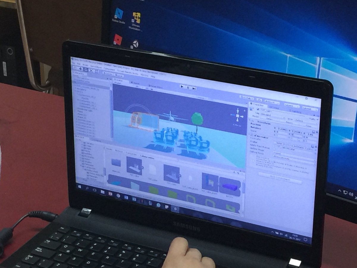 coding_u's tweet photo. Children developing solutions in Unity at Hackaton Coding-U. #AcornHackVR #HackCodingU #GEW2017 #CHILe @AcornAspiration @usmconcepcion https://t.co/GxLbEb1OuO