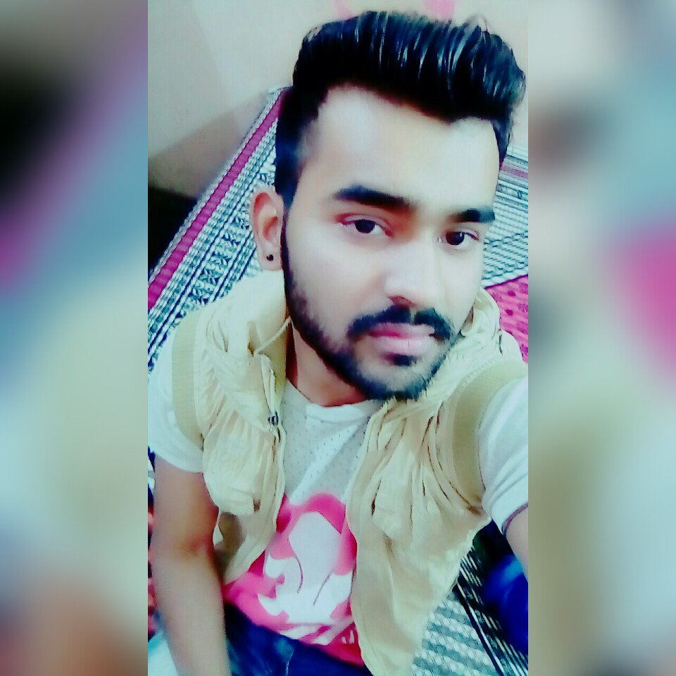 AshSinghMusic's tweet photo. ਮੂਛ ਦਾ ਰੌਬ 😋
ਅਖ 👀 ਕਰਦੀ ਸ਼ੀਕਾਰ ਵਾਗ ਤੌਪ 💣 https://t.co/LwYMZmLJSW