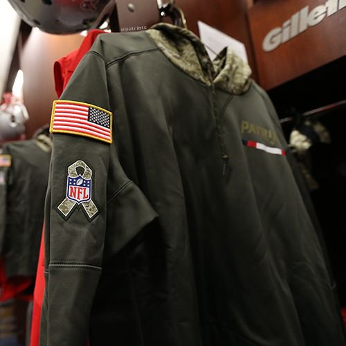 Patriots's tweet photo. 🇺🇸 #SaluteToService https://t.co/9NekL1zrS7