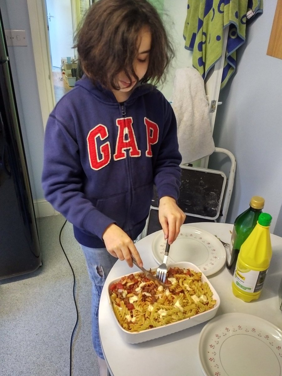 MarxdeMorais's tweet photo. So kindly invited by a local #YoungGentleman for an absolutely delicious #Pasta dish with a #GospelOak grown #salad as a side. His mother can be proud. A perfect #Gentleman and #BestChef. Thank you Sir. #GuerrillaGO https://t.co/6dWqfeuvkh