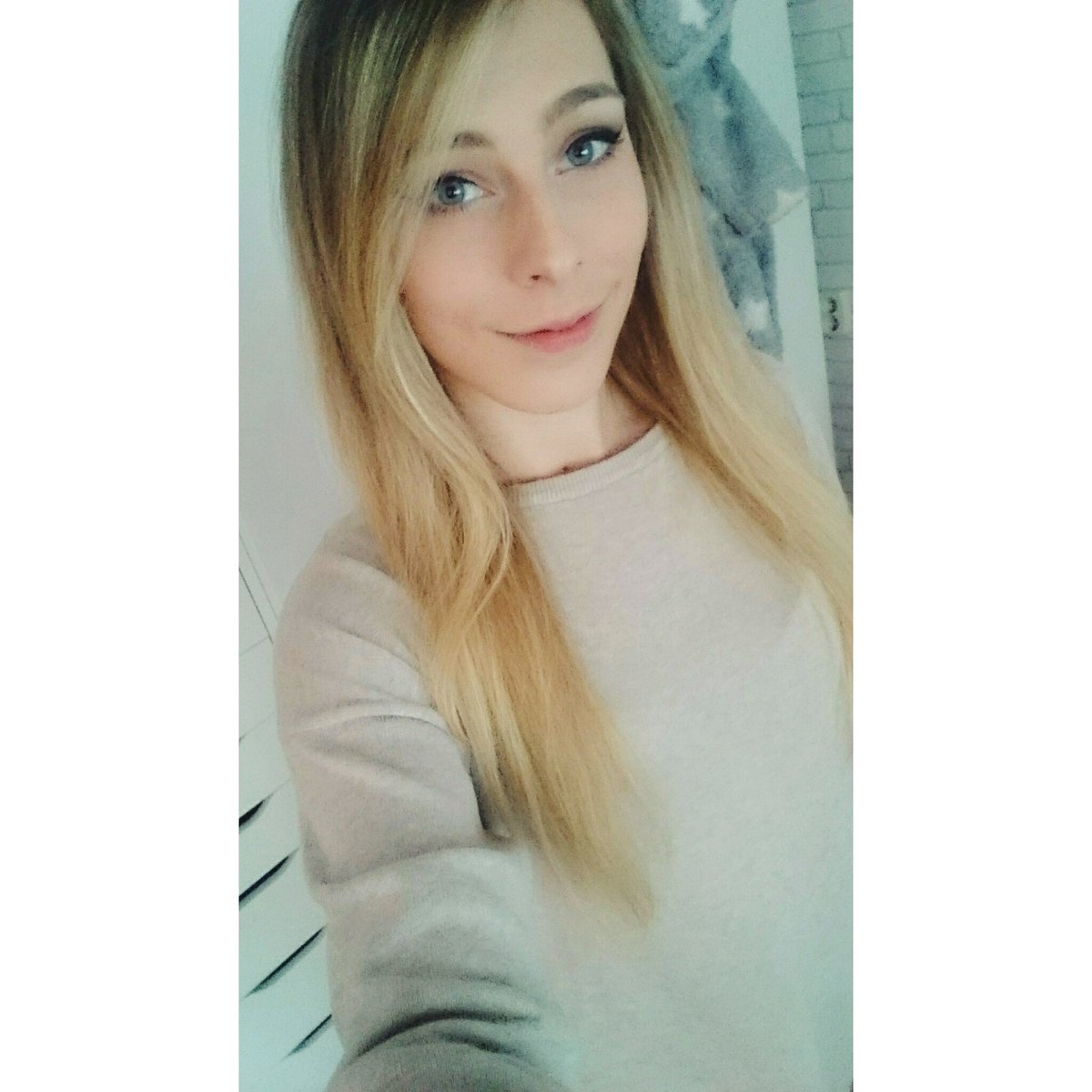 Milschbaum's tweet photo. Heey ich bin heute mal früher online!  https://t.co/A7nJbLQ27e https://t.co/Nd8aHtuYi3