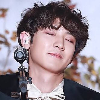 pchnyeoI's tweet photo. HAPPY BIRTHDAY CHANYEOL ❤️❤️❤️main visual main vocal main rapper main dancer guitar playing bass playing drum playing piano laying song writing composing producing LEGEND🎉💗🎐  have the best day ever!!!  #HAPPYCHANYEOLDAY #찬열아생일축하해 https://t.co/1mge9y6yAW