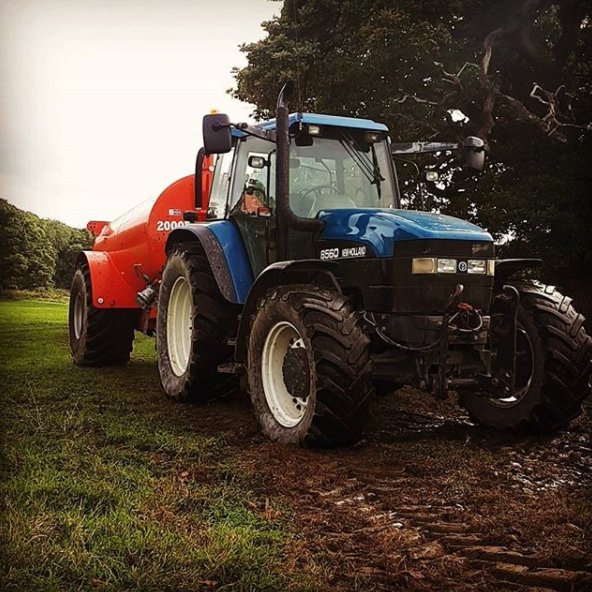 AbbeyMachinery's tweet photo. #nw #abbeytanker #slurry #someyoke 📸: garnwen https://t.co/6QGGmbscQw