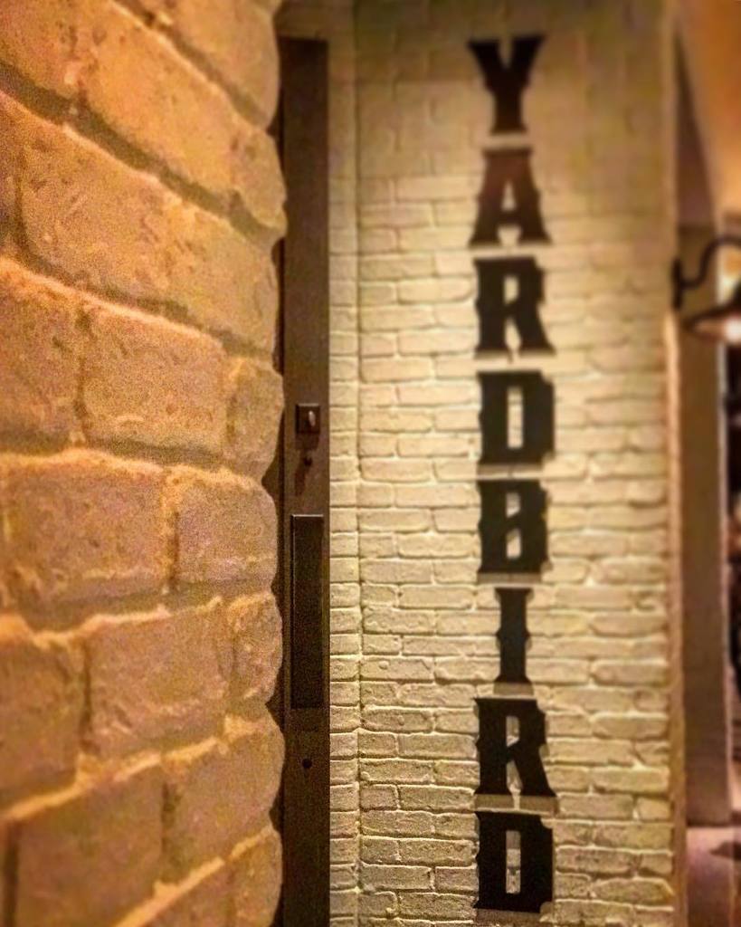 TabithaEck's tweet photo. Been talking about this place for months!
#meandteck @yardbird_ch #eckvegas2017 #eckvegas .
.
.
.
#nightout #vegasfood #vegasfoodie #venetian #venetianlasvegas #friedchicken #chickenshop #southernfriedchicken #southern #visitlasvegas #couchlife #expectat… https://t.co/FKXoEyPaU4 https://t.co/xwzlwNaVUp