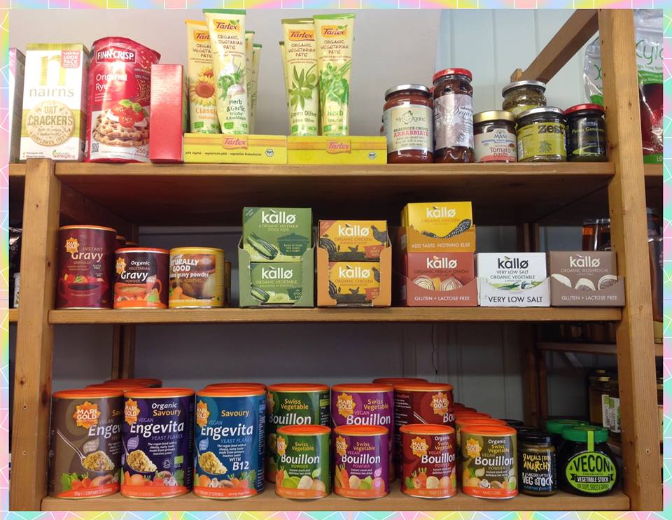 NaturalLifeShop's tweet photo. #ShopSectionSunday!
Vegetable bouillon, stock, stock cubes, gravy, patés & a few other bits & bobs.
You'll find something here for you whether you're #glutenfree, #vegan or just a fan of the best food around! #stockup #organic #healthfood #healthshop #cooking https://t.co/bdYDKTFsZi