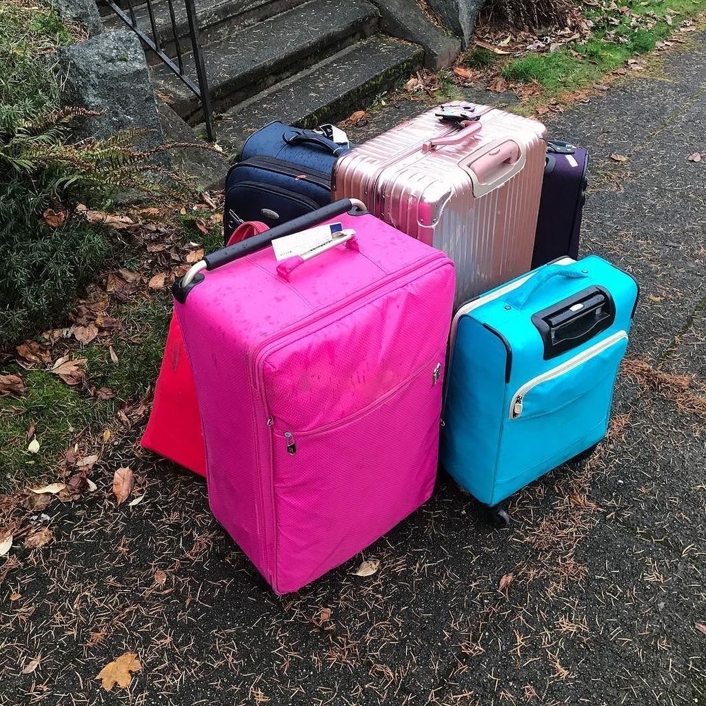 CryptoArktos's tweet photo. Do I have enough #luggage? #GoodbyeSeattle https://t.co/xc9vVzX1Ju