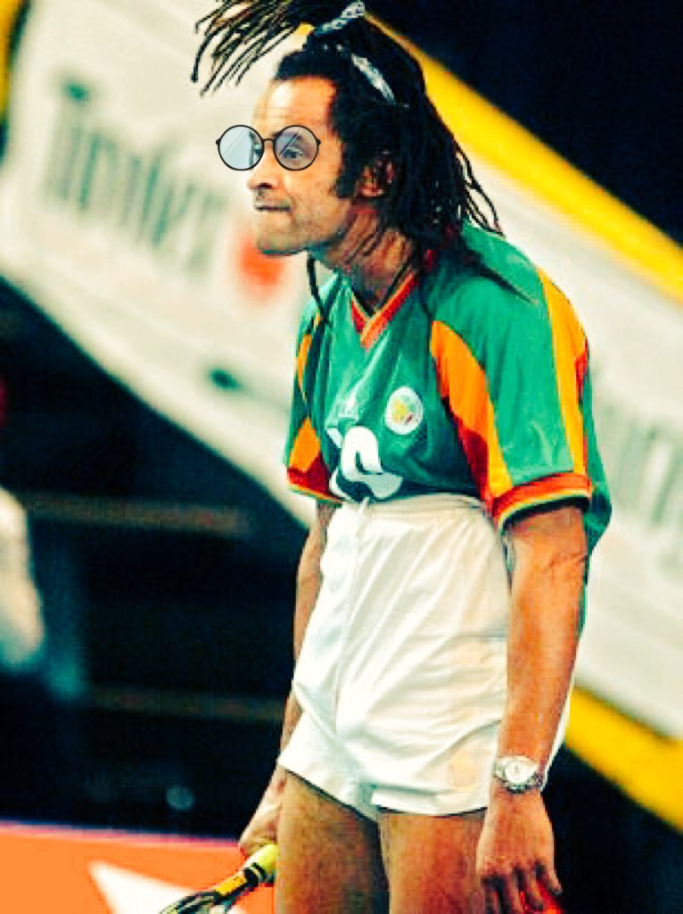 QDascotte's tweet photo. Yannick Noah Right Now..  #daviscup #FRABEL #Tennis #Tsonga #Craquage #tropdepression #Goffin #Belgium https://t.co/tEcv3Ps8b0