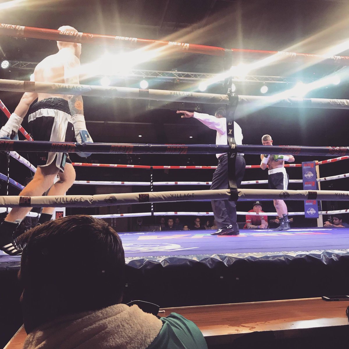 AssassinBoxing's tweet photo. Another top night for @SamJonesBoxer down on the south coast as he finished the year on a high making it 6 wins with just one defeat, as he heads into 2018 on the hunt for titles! https://t.co/CBDiwsM93l