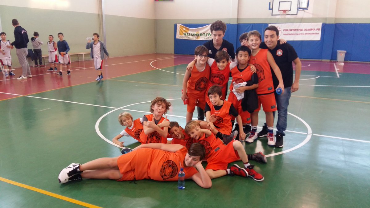 sangabasket08's tweet photo. Inizia il campionato e i nostri aquilotti battono 6-0 in trasferta la Pallacanestro Peschiera Borromeo ... bravi, bravi 🏀🔶#ForzaSanga https://t.co/46LkBkqgpM