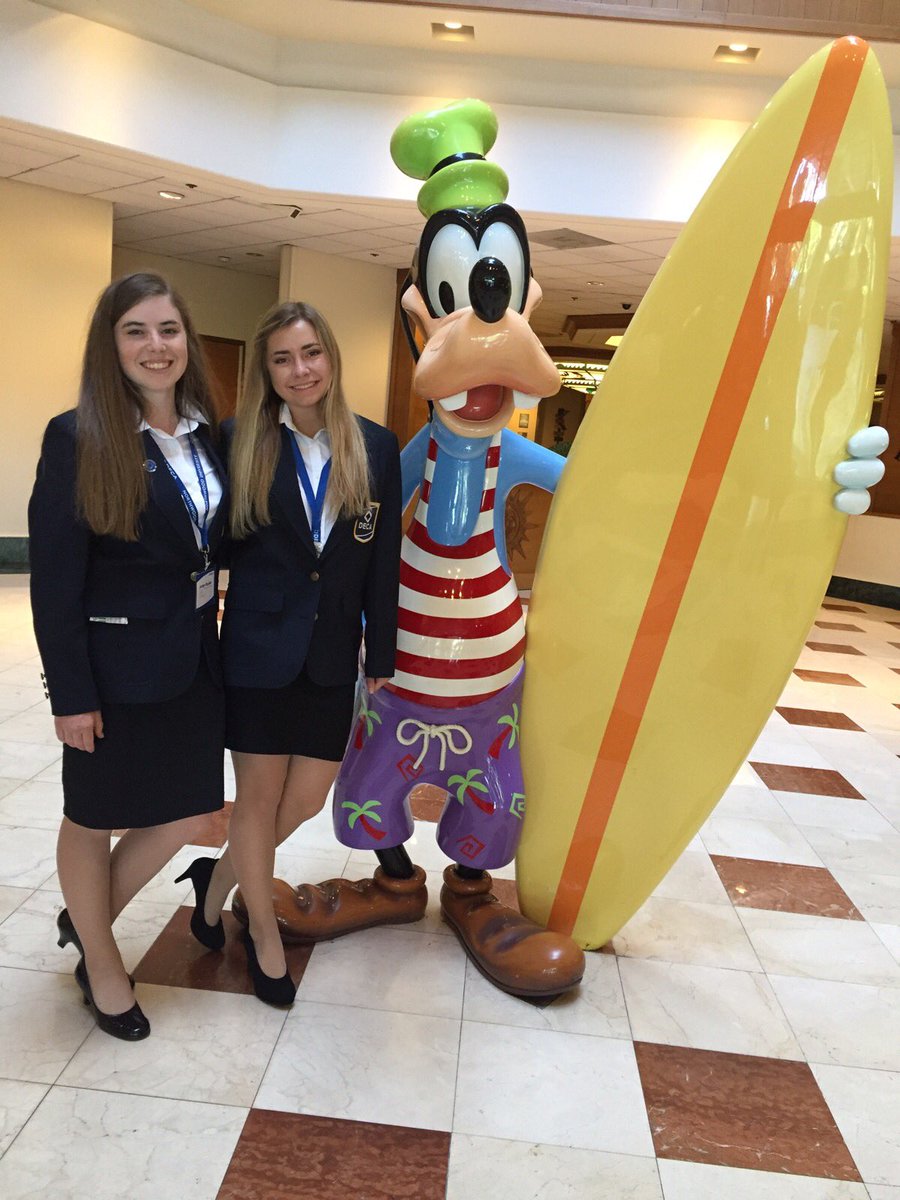 Day 26: Jordyn Russek(left) and Katie Inman(right) at ICDC last year after competing in the Travel and Tourism Team Decision-Making category!💪🏼 #teamworkmakesthedreamwork #DECAMonth #LIMITLESS <a href="/DECADirect/">DECA INC</a>
