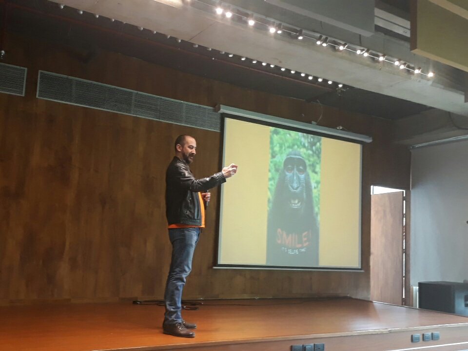simposioixprime's tweet photo. Iniciamos con @Pitragor y su tradicional selfie!! 😁📸
#economiacreativa #IXprime #simposioIXprime @universidadean #economianaranja #EAN https://t.co/CSc0kQksGh