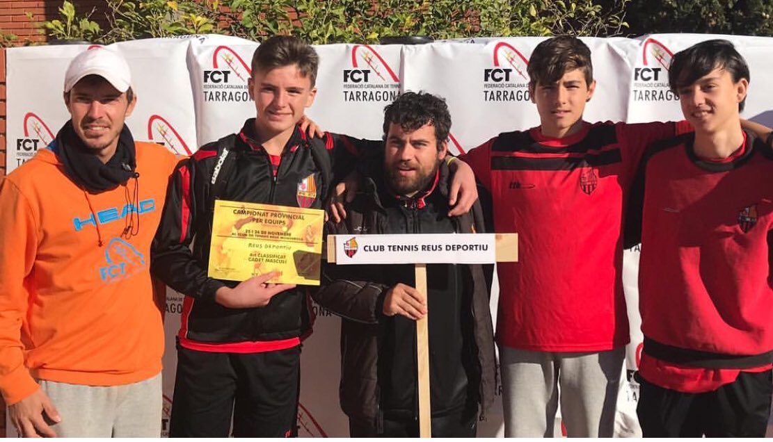 TPReusDeportiu's tweet photo. L’equip cadet masculí 4rt classificat en el Campionat Provincial per equips. L’equip ha estat format per:  Roger Solé, Pep Noguès, Nicolas Muñoz, Sebastian Romero i Joan Salvado.#forcaReus #rd #Tennis #equip https://t.co/2QSOksl26w
