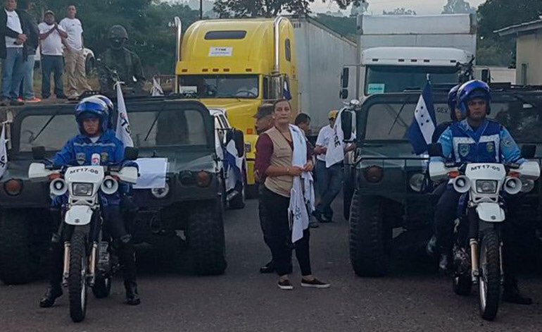 nbnowHQ's tweet photo. ¡Bien hecho! Decomisan 21 actas de cierre en La Ceiba a seguidores nacionalistas💪 #FueraJOH https://t.co/ehYxiXPTKG