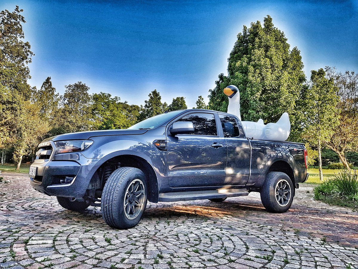 StyleScoop's tweet photo. Ducky riding "Top"Gun and getting ready for days of #FORDSUMMER fun 😎☀️👍 #FordRanger https://t.co/2WeY45RKxR