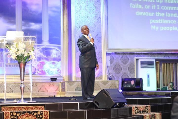 HoTMinistriesZA's tweet photo. Sunday celebration service sermon by Pastor Lloyd on Love as a Weapon of Spiritual Warfare.
When you live in love you keep your house clean - Pastor Lloyd.
#HOTSundayService https://t.co/xwu6el0Clk