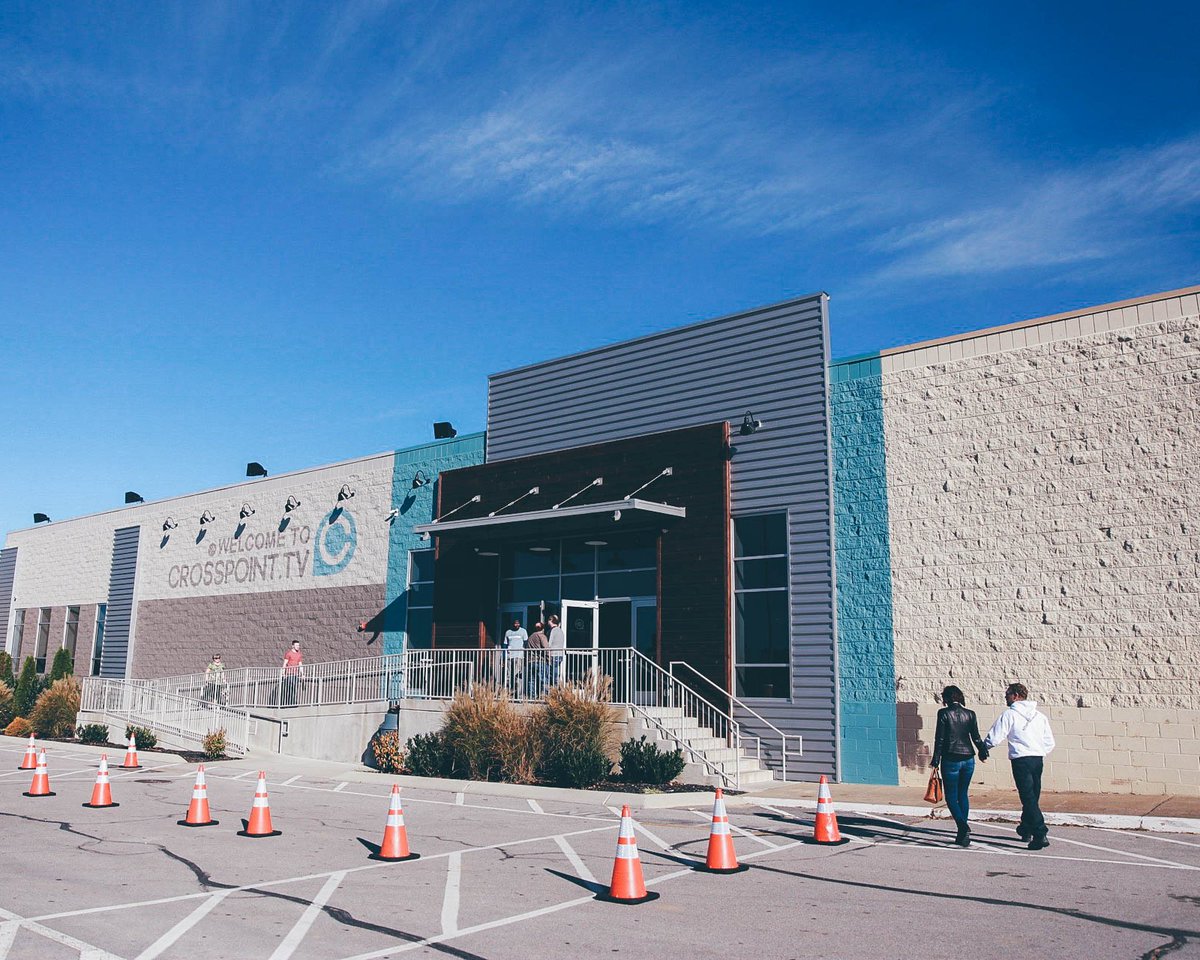 crosspoint_tv's tweet photo. Whether you’re in Dickson, Nashville, Bellevue, Franklin or Mt. Juliet, we hope you feel right at home when you walk through the doors at #crosspointtv. #onechurchmultiplelocations https://t.co/n51v9iIDCV