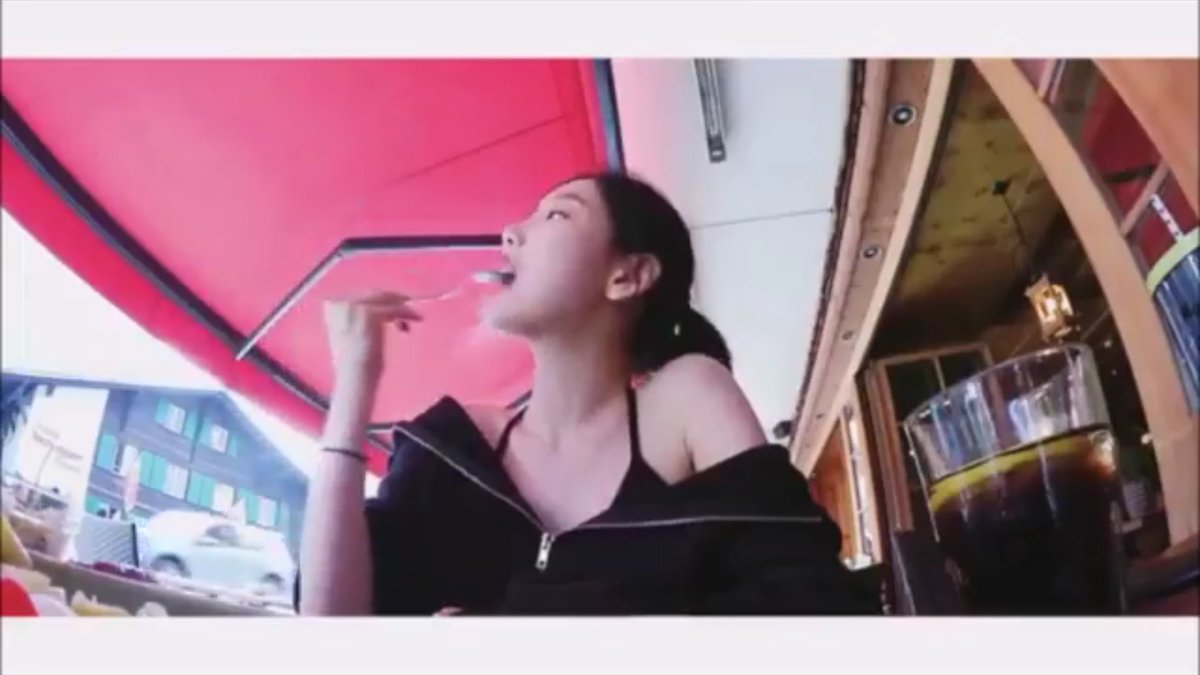 chwangmax's tweet photo. Such a tease! Why you like to expose your shoulder when you eat? @taekidyeon https://t.co/Iuz3TR59TU