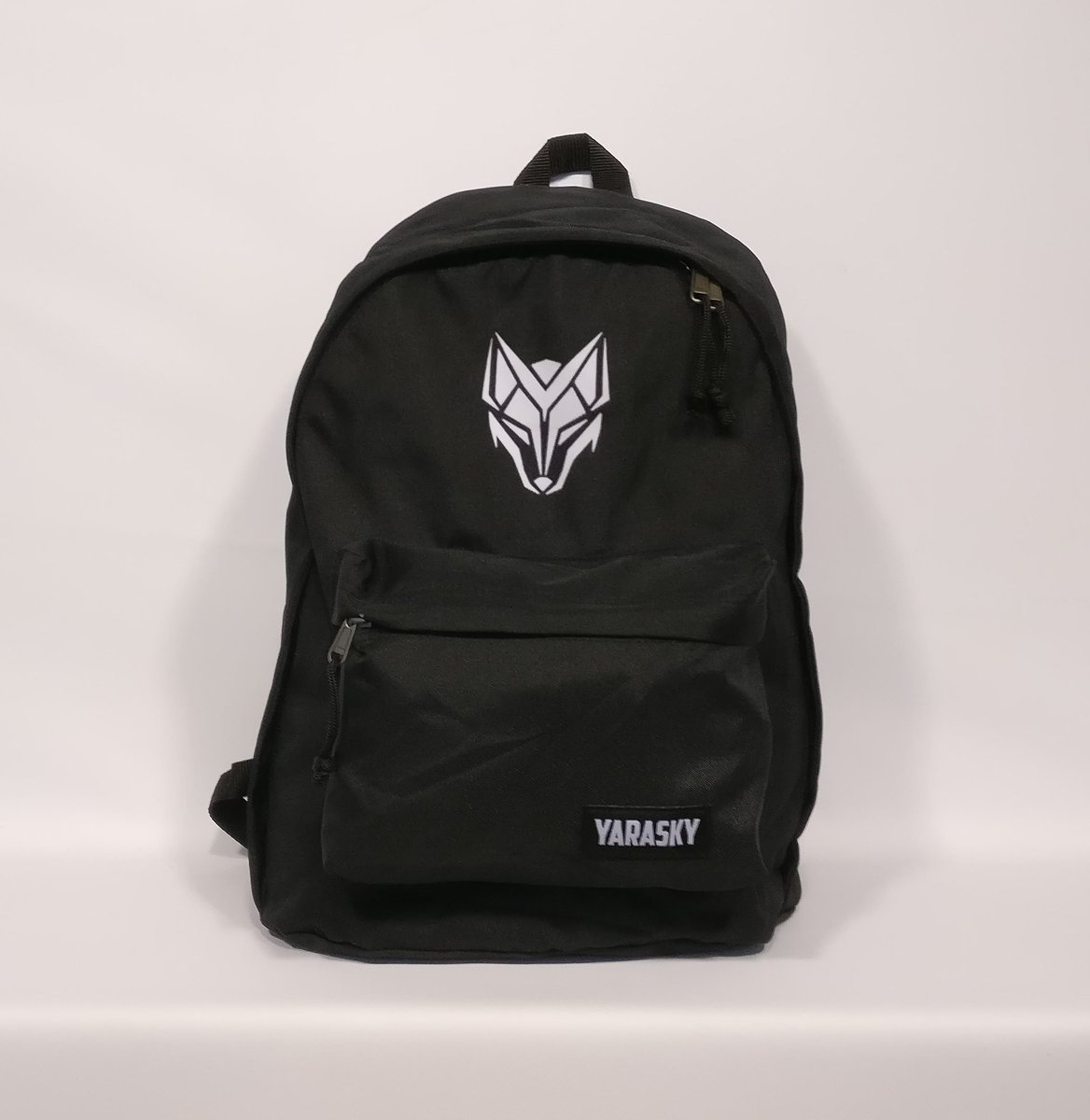 YaraskyGaming's tweet photo. Retweet deze tweet om kans te maken op mijn Yarasky Rugzak, aan het einde van de stream maak ik de winnaar bekend! Wil je zelf ook iets halen in mijn webshop? Gebruik dan de code YARASINT voor 10% korting! =D https://t.co/cxAvU97fD3 https://t.co/uLxFNJOwSq