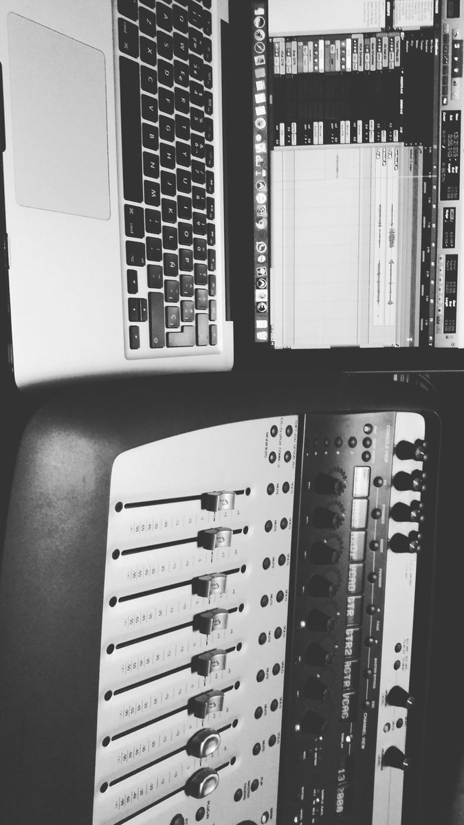 PipeRubiano_'s tweet photo. Mi semana:
Sab: voces
Dom: Bajo
Lun: MIDI
Mar: Edición - Mezcla
Mié: intento coros
Ju: GTR melódicas
Vie: Edición - Mezcla
Sab: Baterías - GTR
#TerminandoTesis #UltimoPaso https://t.co/LnoyMFz8K4