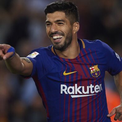 FtblBattles's tweet image. Who is better? Prime or present...

RT for Villa🇪🇸
LIKE for Suarez🇺🇾

#ValenciaBarça