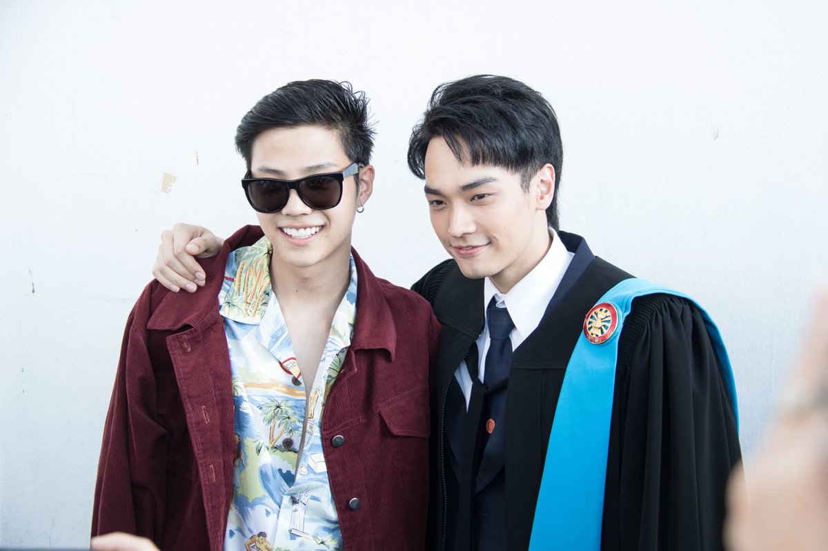 Mintoey's tweet photo. 26.11.2017 | ปืนแทนของฉันอ่ะ ฮรุก เรือพี่ 😌 #ปืนแทน #SPIKE #projectStheseries 
@OabnithiW @AllAboutOab 
@bank_thiti @thitifanclub https://t.co/QdHxvQFK3g